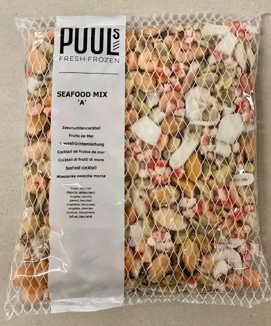 Tüte mit gemischten tiefgekühlten Meeresfrüchten